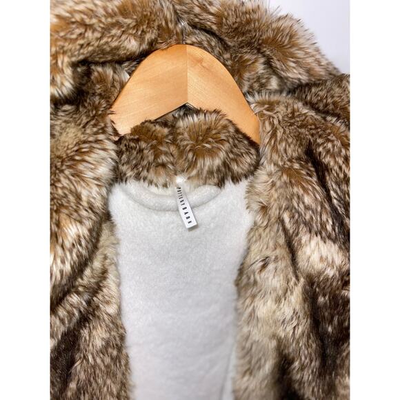 Faux Fur Ombre Robe Caramel Trim Size: M - Picture 2 of 6